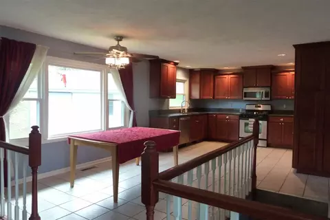 10490 Ray Dr, Roscoe, IL 61073 photo 8