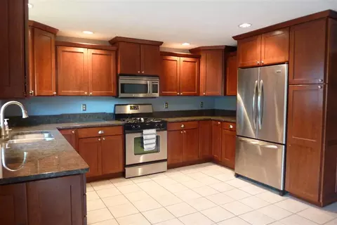 10490 Ray Dr, Roscoe, IL 61073 photo 5