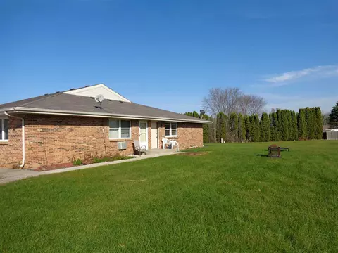 10039 Bitterroot Rd, Roscoe, IL 61073 photo 5