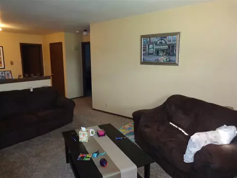 10039 Bitterroot Rd, Roscoe, IL 61073 photo 10