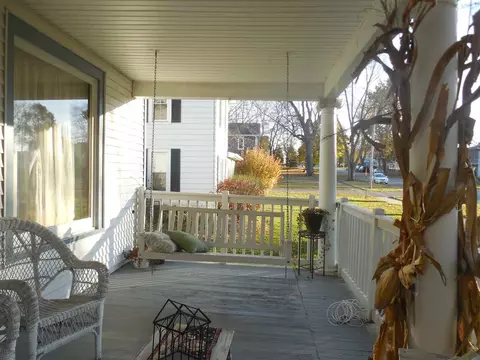 409 S Main St, Leaf River, IL 61047 photo 2