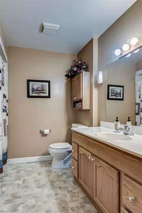 1927 Spring Brook Ave, Rockford, IL 61107 photo 13