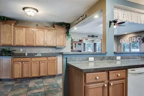 1927 Spring Brook Ave, Rockford, IL 61107 photo 10