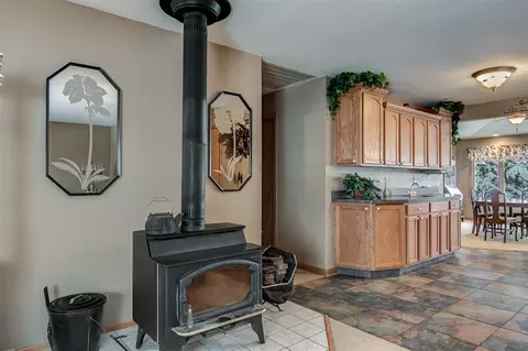 1927 Spring Brook Ave, Rockford, IL 61107 photo 4