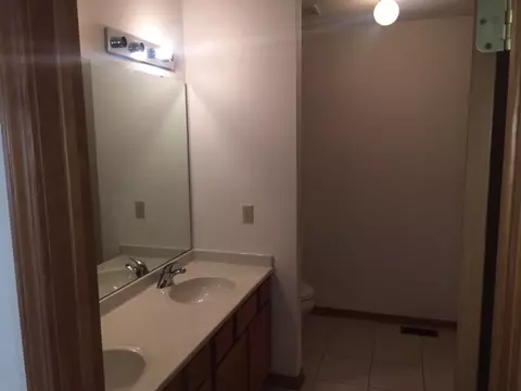 656 Par Pl, Rockford, IL 61108 photo 15