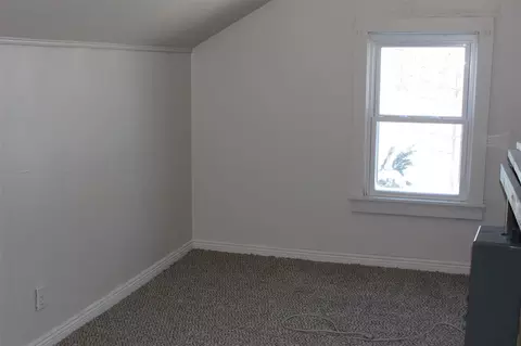 410 W Main St, Capron, IL 61012 photo 14