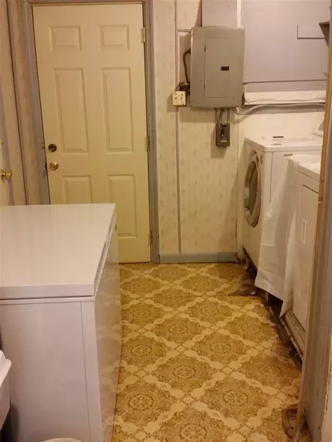 410 W Main St, Capron, IL 61012 photo 12