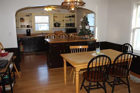 410 W Main St, Capron, IL 61012 photo 6
