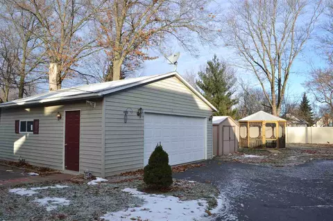 307 W 3rd St, Byron, IL 61010 photo 3