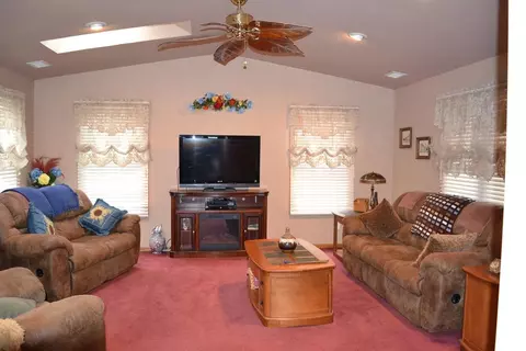 307 W 3rd St, Byron, IL 61010 photo 5