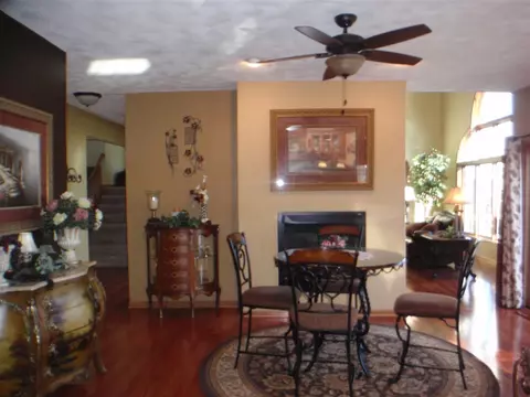 9223 Forest Rdg, Roscoe, IL 61073 photo 7