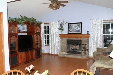 5106 E Walden Rd, Byron, IL 61010 photo 11