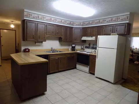 5658 Thompson Dr, Roscoe, IL 61073 photo 8