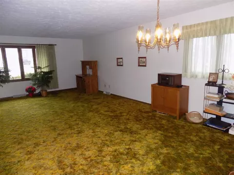 5658 Thompson Dr, Roscoe, IL 61073 photo 5