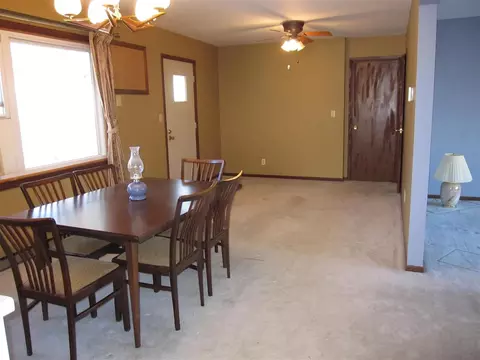 315 Show St, Capron, IL 61012 photo 7