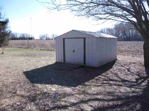 315 Show St, Capron, IL 61012 photo 14