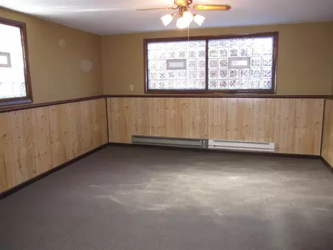 315 Show St, Capron, IL 61012 photo 11