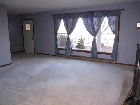 315 Show St, Capron, IL 61012 photo 3