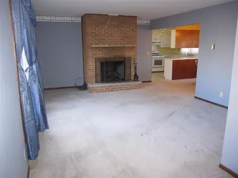 315 Show St, Capron, IL 61012 photo 2