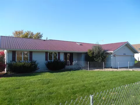 1533 Michael Dr, Pecatonica, IL 61063 photo 1