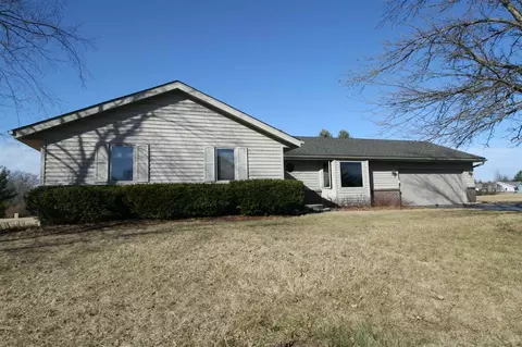 7811 Thistle Ridge Rd, Roscoe, IL 61073 photo 1