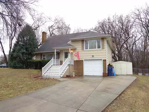 2632 E Hill Rd, Beloit, WI 53511 photo 1