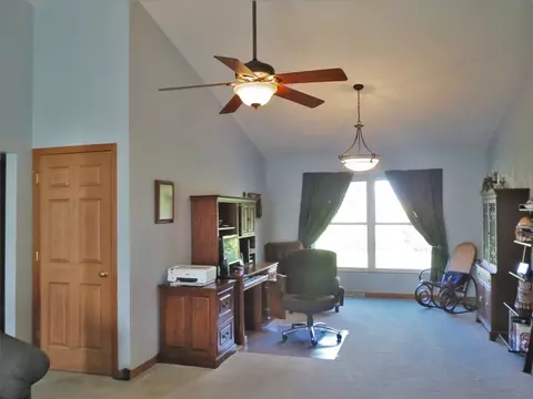 1082 Peter Dr, Dixon, IL 61021 photo 8
