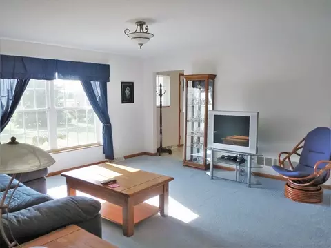 1082 Peter Dr, Dixon, IL 61021 photo 5