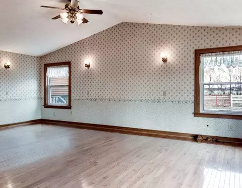 8570 Friday Rd, Davis Junction, IL 61020 photo 4