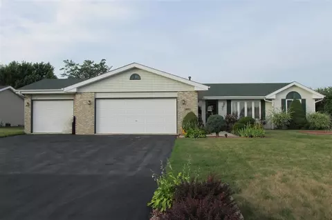 407 Hickory Dr, Davis Junction, IL 61020 photo 1