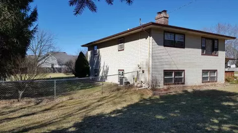 11224 2nd St, Roscoe, IL 61073 photo 3