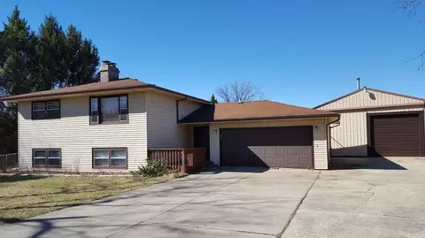 11224 2nd St, Roscoe, IL 61073 photo 1