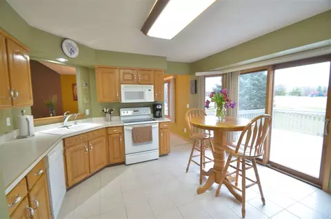 4602 Lindbloom Ln, Cherry Valley, IL 61016 photo 11