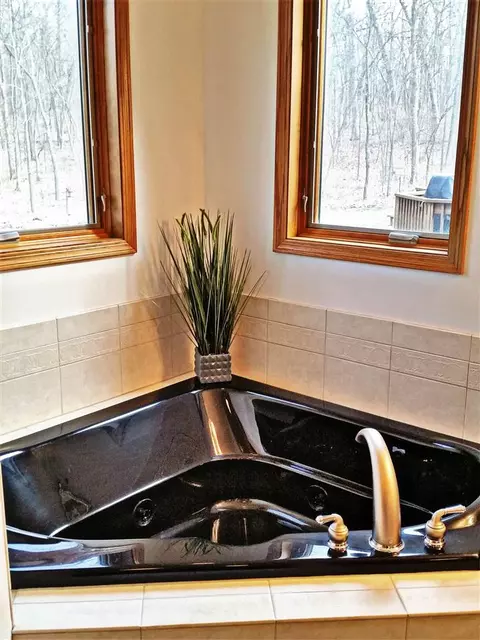 8018 Burr Oak Rd, Roscoe, IL 61073 photo 17