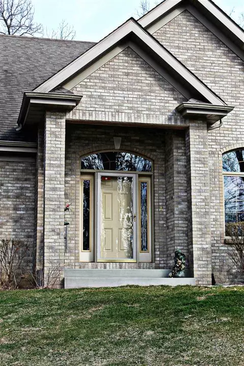 8018 Burr Oak Rd, Roscoe, IL 61073 photo 2
