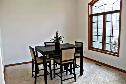 8018 Burr Oak Rd, Roscoe, IL 61073 photo 4