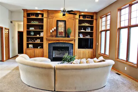 8018 Burr Oak Rd, Roscoe, IL 61073 photo 6