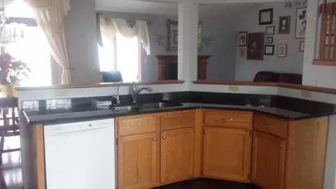7680 Windspoint Rd, Roscoe, IL 61073 photo 3