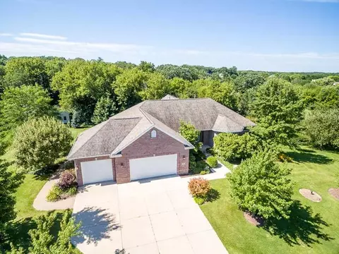 12432 Whispering Winds Dr, Roscoe, IL 61073 photo 1