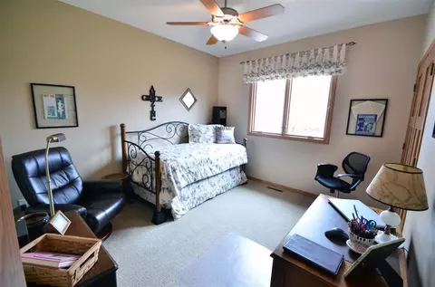 12432 Whispering Winds Dr, Roscoe, IL 61073 photo 17