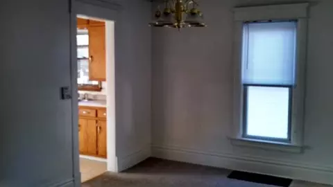 522 E Jackson St, Belvidere, IL 61008 photo 3