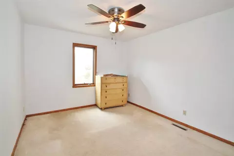 4247 Waltham, Roscoe, IL 61073 photo 17