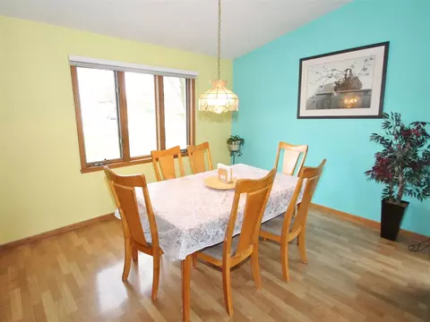 4247 Waltham, Roscoe, IL 61073 photo 11