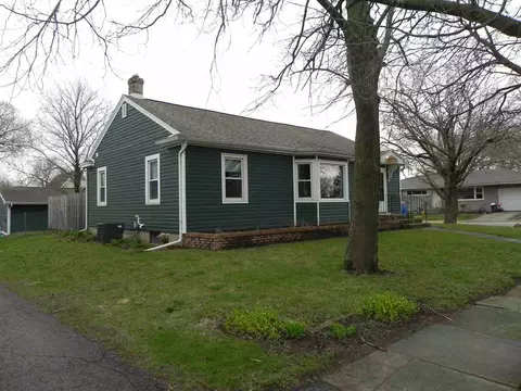 322 W 6th St, Pecatonica, IL 61063 photo 3