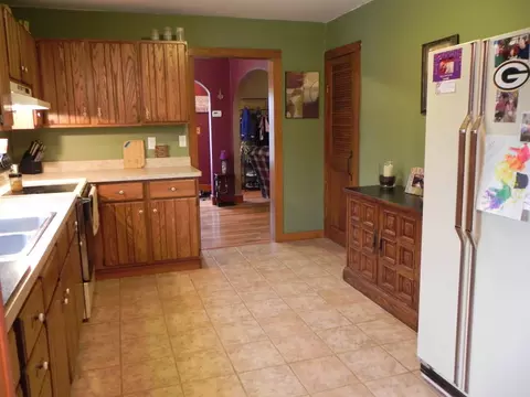 322 W 6th St, Pecatonica, IL 61063 photo 8