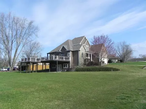 235 Forestcliff Ct, Lake Summerset, IL 61019 photo 2