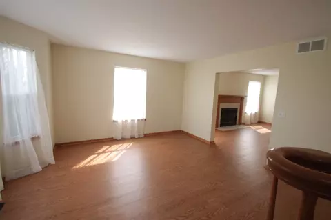2009 E 6th St, Belvidere, IL 61008 photo 5