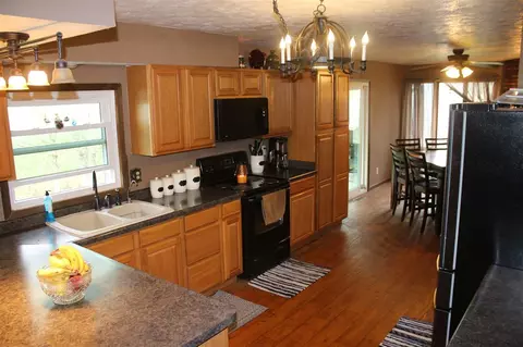 4484 E Walden Rd, Byron, IL 61010 photo 8