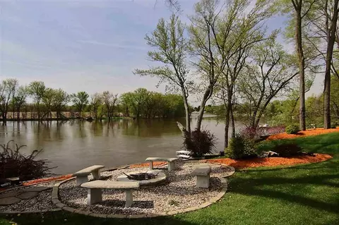 9816 Rivers Bend Dr, Roscoe, IL 61073 photo 23