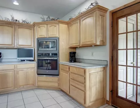9816 Rivers Bend Dr, Roscoe, IL 61073 photo 9